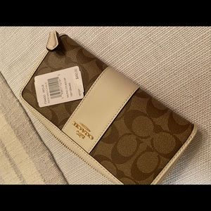 Coach Signature Canvas Zippered Wallet